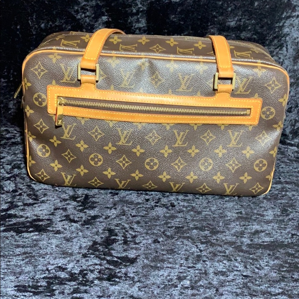 Authentic Louis Vuitton Cite GM - Picture 1 of 15